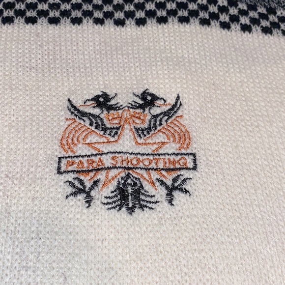 Vintage 90s Badge Crewneck Sweater - Picture 6 of 8